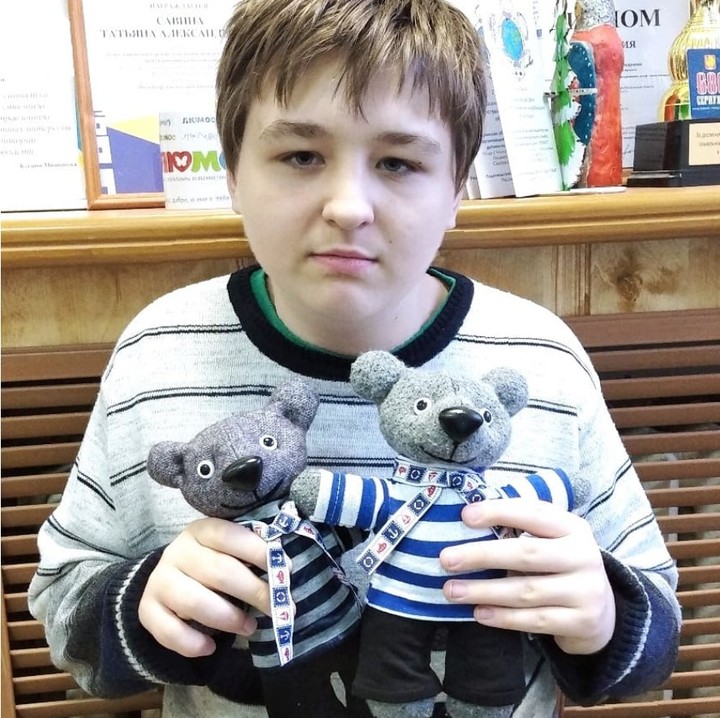 Члены экипажа МРК «Серпухов» получили свежий номер «МК в Серпухове» из будущего